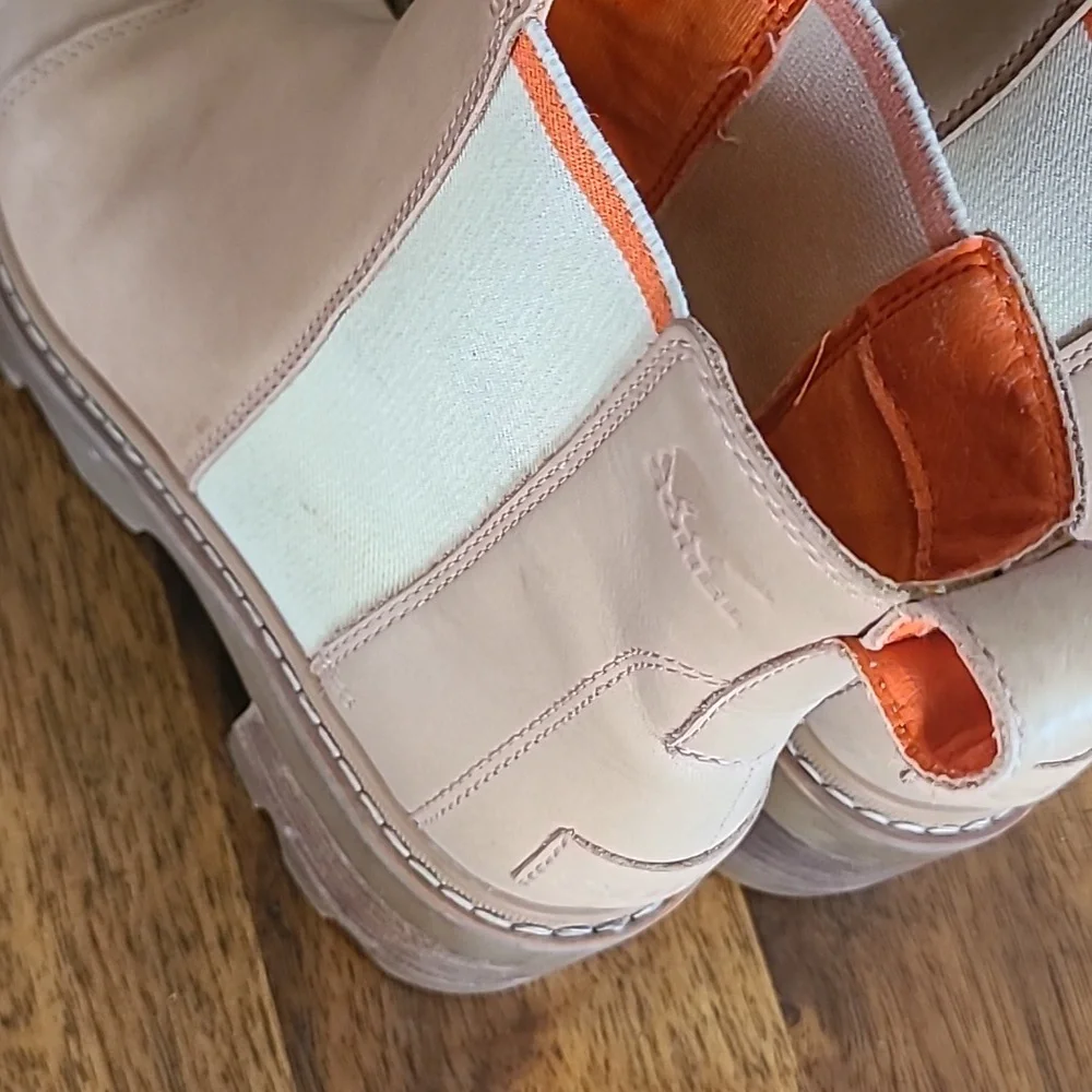 Sorel Joan Now Chelsea Tan Leather Ankle Boots 8.5 - Picture 6 of 9